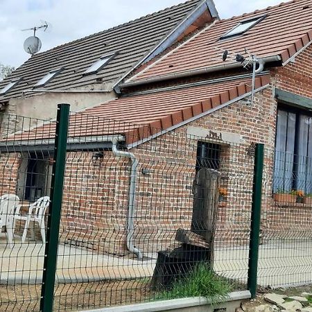 L Atelier Des Reves Villa Cressonsacq Exterior photo