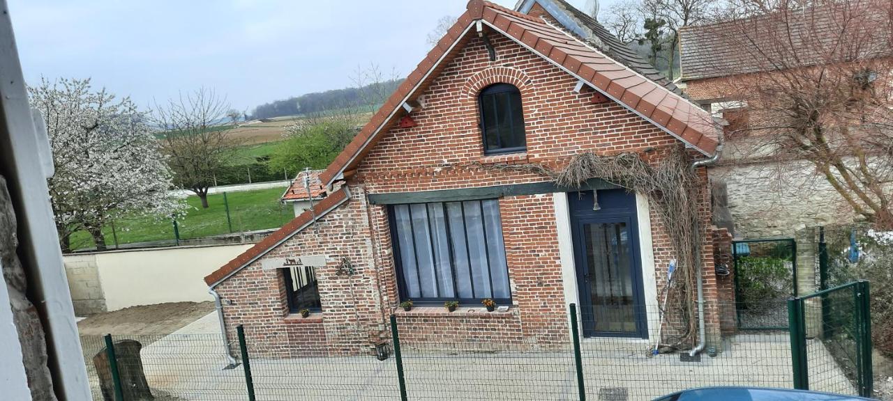 L Atelier Des Reves Villa Cressonsacq Exterior photo